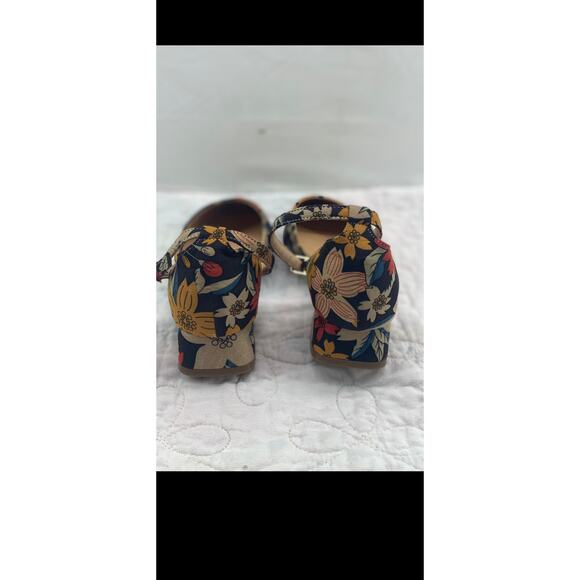 New Floral women’s 38 strap block Heels - Picture 3 of 6